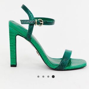 Out of stock! River island heeled sandal- size 9